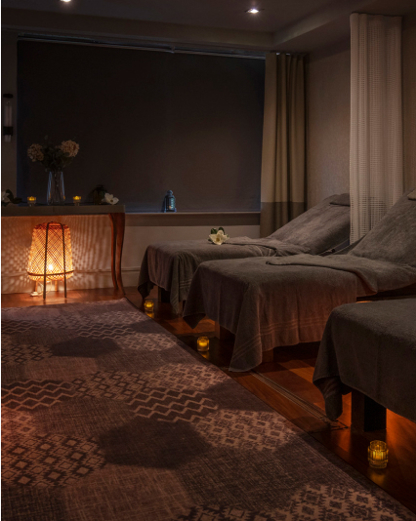 Oultonhall Homepage Socialsharing Mobile 02