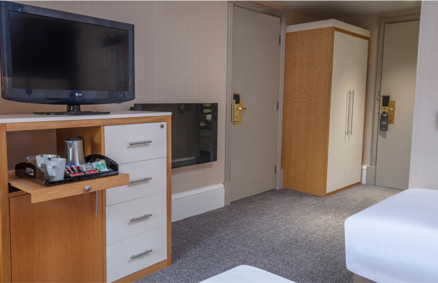 Oultonhall Roomsclassicaccessibletwin Carousel Desktop 03