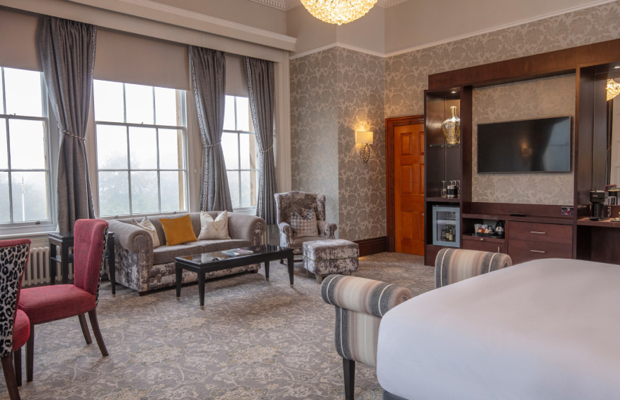 Oultonhall Roomsrichmondcastle Carousel Desktop 05